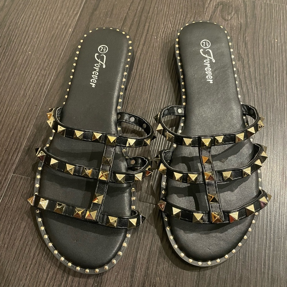 New Forever 21 sandals size 7.5